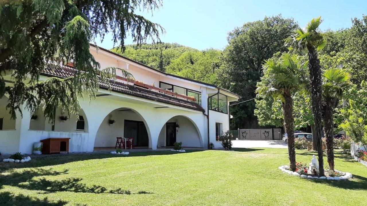 "Cara Pace" In Collina Per Famiglie Acomodação com café da manhã Montefiore Conca Exterior foto